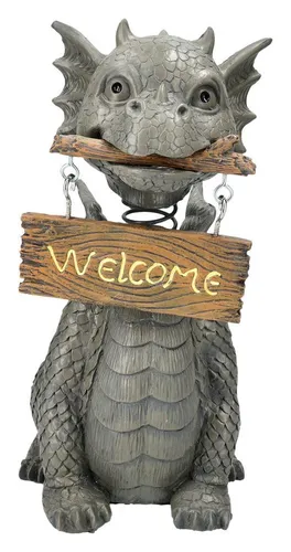 Figuren Shop GmbH Gartenfigur Drache - Wackelkopf Willkommen - Spielfiguren - Dekorative Gartenfigur aus Kunststein mit wackelndem Kopf, ideal für einladende Gartengestaltung.