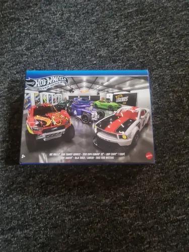 Hot Wheels HW Legends 1:64 Die-Cast Set mit 6 Fahrzeugen - Das Hot Wheels HW Legends Set umfasst 6 hochwertige Die-Cast-Fahrzeuge im Maßstab 1:64, ideal für Sammler und Autofans. Perfekt zum Erweitern deiner Sammlung oder als Geschenk für Kinder ab 3 Jahren.
