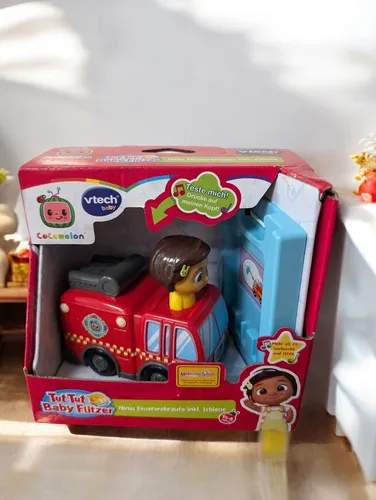 Vtech Spielfahrzeug Tut Tut Baby Flitzer - CoComelon Ninas Feuerwehrauto