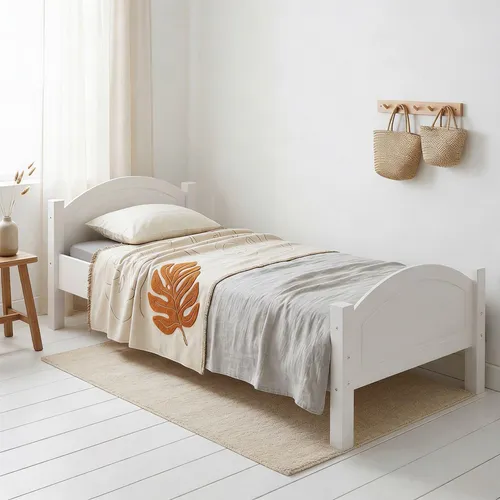IDIMEX Massivholzbett FLIMS – Zeitloses Bettgestell aus Kiefernholz - Kategorie: Betten. Das Massivholzbett FLIMS aus Kiefernholz bietet Stabilität und natürlichen Charme, perfekt für Kinder- oder Schlafzimmer. In verschiedenen Farben und Größen erhältlich.