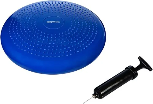 Amazon Basics Stabilitätskissen zum Aufblasen, Dunkelblau - Balancetrainer für besseres Sitzen und Stehen. Das Kissen fördert Balance und Koordination. Mit langlebigem PVC-Design und individueller Härteanpassung durch integrierte Pumpe. Durchmesser: 33 cm.