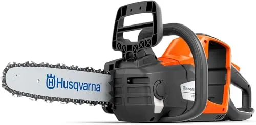 Husqvarna Akku-Motorsäge 225i 14" - Sägen: Hochleistungs-Akku-Kettensäge mit geringer Geräuschentwicklung, ideal für Baumschnitt und Brennholz. Leicht, benutzerfreundlich und mit erstklassiger Qualität ausgestattet.