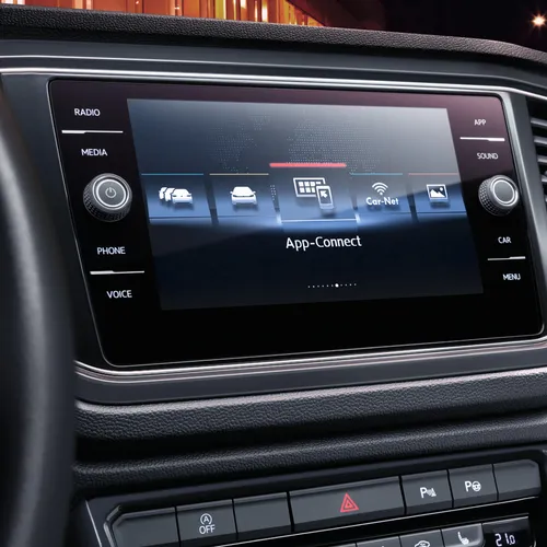 App-Connect Nachrüstlösung mit MirrorLink™, CarPlay™ und Android Auto™ - Ermöglicht die Nutzung von Smartphone-Apps im Auto, kompatibel mit vielen Pkw-Modellen von Volkswagen.