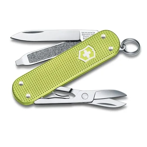 Victorinox Schweizer Taschenmesser, Klein, Classic SD Alox, Multitool, Swiss Army Knife, 5 Funktionen, Klinge, Nagelfeile, Hellgrün