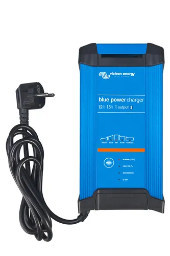 Victron Blue Smart IP22 12/15(3) Charger - 12V 15A mit Bluetooth - Professionelles 12V 15A Batterieladegerät für Autos, Motorräder und Boote. Mit 3 Ausgängen und intelligentem 7-stufigen Ladevorgang für optimale Batterielebensdauer.
