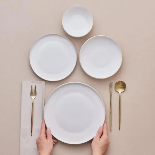 KARACA Stream Bone Saturn 24-teilig Tafelservice für 6 Personen Gold - Elegantes 24-teiliges Tafelservice für 6 Personen in edlem Golddesign, ideal für festliche Anlässe und den täglichen Gebrauch. Verleihen Sie Ihrem Tisch eine besondere Note.