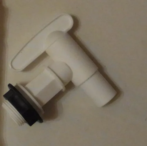 Auslaufhahn 3/4" GARANTIA GRAF für Regentonne - Praktischer Auslaufhahn für Regentonnen, einfach zu installieren, korrosionsbeständig und mit einem maximalen Durchfluss von 10 L/min.