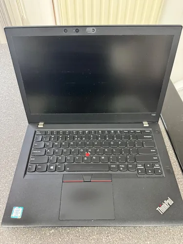 Lenovo Thinkpad T480 - Leistungsstarker Laptop mit Core i5 - Laptops - Lenovo Thinkpad T480 mit Core i5-8350U, 16GB RAM und 256GB SSD, ideal für effizientes Arbeiten und Multitasking.