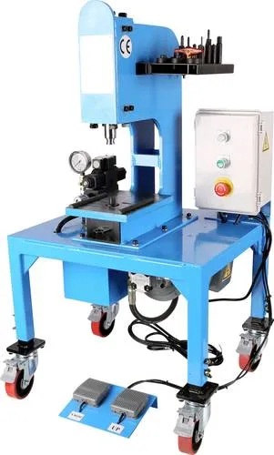 KS Tools 460.0955 Elektro-Hydraulisches Nietgerät, 18-tlg - Einzelteile & Ersatzteile, ideal zum schnellen Ab- und Aufnieten von Bremsbacken mit robustem Elektro-Hydrauliksystem und kurzer Rüstzeit.