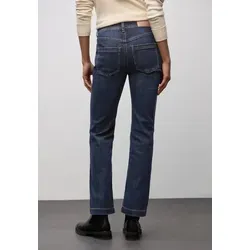 Street One Damen Bootcut Jeans 3715702, Dark Indigo Washed - Modische Bootcut Jeans im Slim Fit High Waist, ideal für einen trendigen Look. Perfekte Passform mit 5-Pocket-Style und dunkler Waschung für vielseitige Outfits.