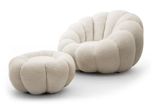 Lookway Drehsessel FLUFFY mit Fußhocker – Bequemer Relaxsessel in Beige - Bequemer Drehsessel mit Fußhocker für entspanntes Sitzen im Wohnzimmer. 360° drehbar und mit gepolsterten Armlehnen für zusätzlichen Komfort. Ideal für gemütliche Stunden!