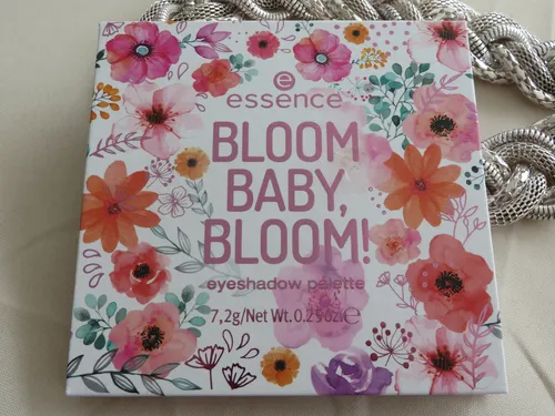 Essence BLOOM BABY, BLOOM! eyeshadow palette Nr 01 7,2g *NEU***