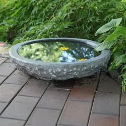 CLGarden Naturstein Wasserschale GVT2 aus Granit Ø 46cm - Frostfeste Vogeltränke aus handgefertigtem Naturstein, ideal für Garten und Insekten. Mit 4,3 Litern Wasserkapazität und einzigartigem Design ist sie ein langlebiges Unikat.