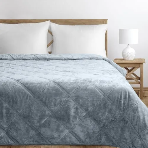 Eurofirany Elegante Steppdecke VELVET1 Silber 170x210 cm - Weiche Tagesdecke aus 100 % Polyester mit gestepptem Rautenmuster. Mit zwei Looks in einem vereint sie elegantes Design und Funktionalität. Ideal für jeden Einrichtungsstil und leicht zu wechseln.