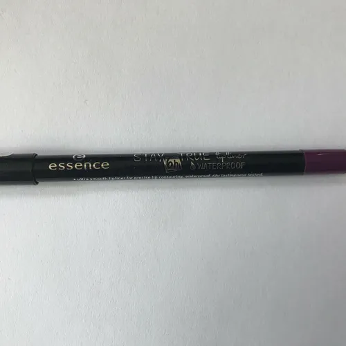 essence STAY TRUE 6h lipliner waterproof 10 plum on 1,2g *NEU****