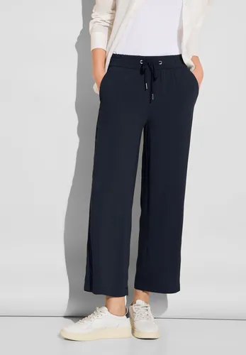 STREET ONE Damen A377224 7/8 Culotte Hose, Deep Blue - Damen-Hosen in Loose Fit mit High Waist, Tunnelzug und Eingrifftaschen. Genießen Sie die leichte Viskosequalität für einen bequemen Sommerlook.