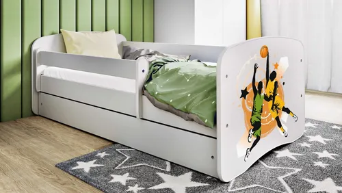 Raumhirsch Basketball Kinderbett 80x180 cm - Kinderzimmermöbel mit abnehmbarer Schutzschiene für maximale Sicherheit und geräumiger Schublade für praktischen Stauraum. Inklusive Lattenrost und waschbarer Matratze für optimalen Komfort.
