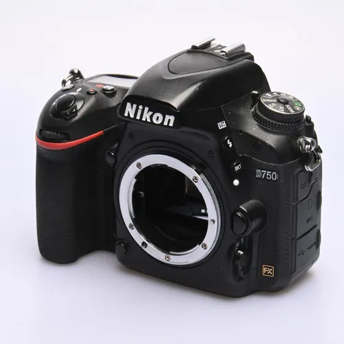 Nikon D750 Gehäuse ca. 184.000 Ausl. Kamera