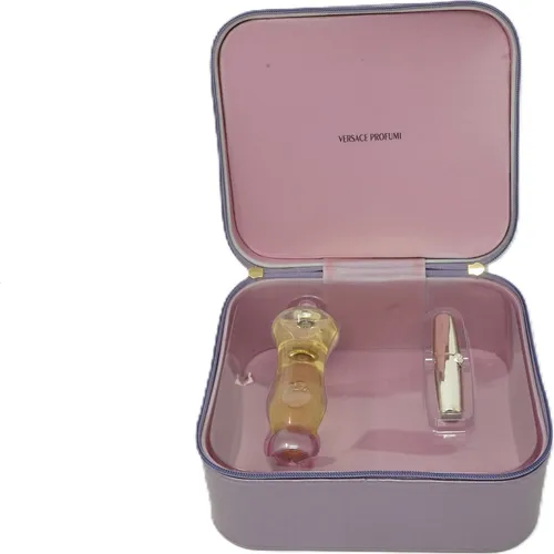 Versace Woman Beauty Coffret Eau de Parfum 50ml + Perfumed Stick 2ml - Elegantes Duftset mit 50 ml Eau de Parfum und 2 ml Parfümstick, ideal für Reisen und besondere Anlässe. Ein perfektes Geschenk für Damen, die luxuriöse Düfte lieben.