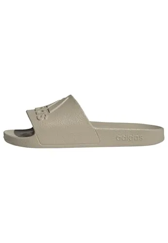 adidas Unisex Adilette Aqua Slides Sandal in Wonder Beige, Größe 40.5 EU - Bequeme Slip-On-Sandalen mit synthetischen Riemen, ideal für den Alltag und am Pool.