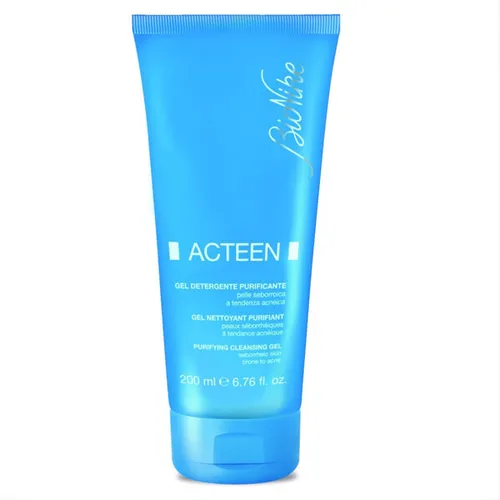  Aknet Reinigungsgel mit Peelingwirkung für fettige und problematische Haut 200 ml