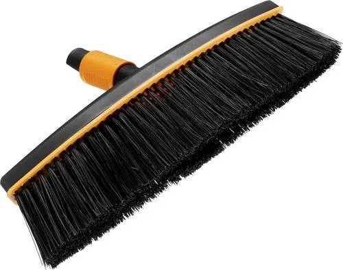 Fiskars QuikFit Straßenbesen 1001416 380mm - Sonstige Reinigungsgeräte, ideal für große Flächen dank breiter 38 cm Besenfläche und langlebigem, glasfaserverstärktem Kunststoff.