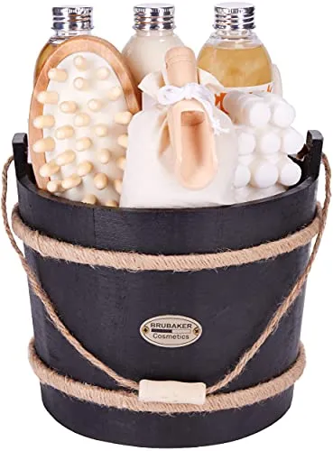 BRUBAKER Cosmetics Wellness Badeset - Mango Pfirsich - 9-teiliges Geschenkset mit Pflege- und Massage Accessoires im dekorativen Badefass