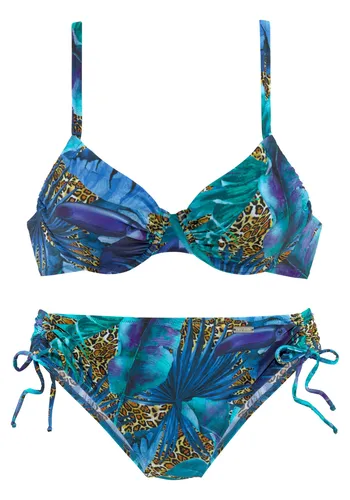 LASCANA Bügel-Bikini mit höher geschnittener Hose, blau-bedruckt - Bügel-Bikini in trendigem Blau mit verstellbaren Trägern, ideal für optimalen Halt und eine perfekte Passform. Genießen Sie höchsten Tragekomfort dank LYCRA® XTRA LIFE™.