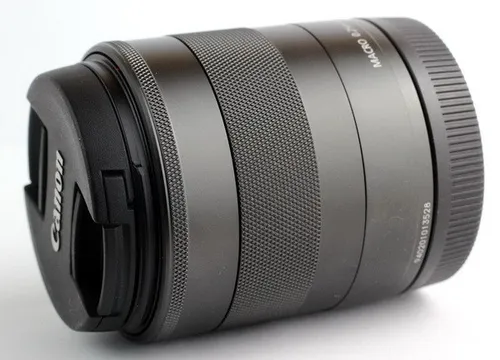 CANON EOS M EF-M 18-55mm F/3,5-5,6 STM Objektiv - Standardobjektiv für spiegellose Canon EOS M Kameras, leicht und kompakt mit Autofokus für gestochen scharfe Bilder.