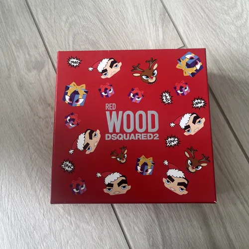 Dsquared² Red Wood - Set mit EAU DE TOILETTE POUR FEMME 30ml & Body Lotion 50ml