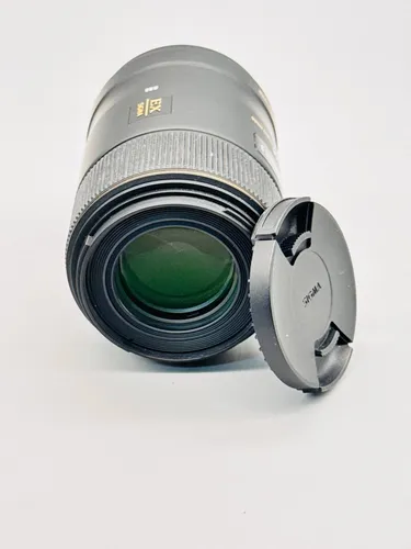 Sigma 105mm F2,8 EX Makro DG OS HSM - Tele-Makro-Objektiv für Canon EF, 1:1 Abbildungsmaßstab und schnelle Fokussierung für exzellente Fotografie