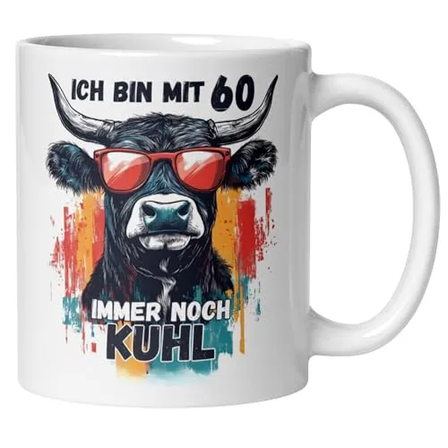 Geburtstag Frau Mann Tasse | Ich bin mit 60 immer noch kuhl | Lustige Kaffeetasse mit Spruch& Kuh zum 60. Geburtstag | 60ter Geburtstag - Witziges Geburtstagsgeschenk Mama Papa Freund Freundin 60