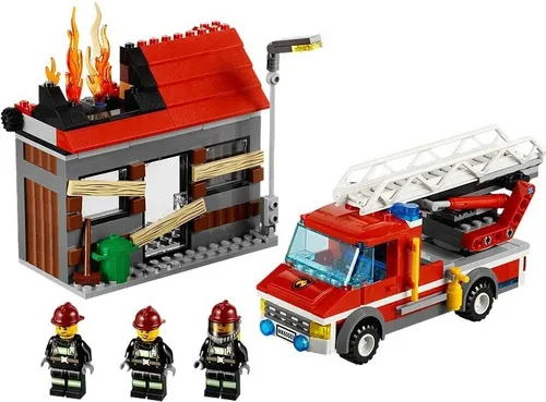 LEGO 60003 Fire Emergency - Feuerwehrset - LEGO Set 60003 mit 301 Teilen, neu und versiegelt. Ideal für Feuerwehr-Fans und Sammler. Perfekt für kreative Bauprojekte in der CITY Themenwelt.