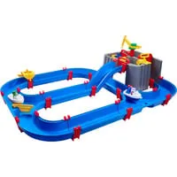 AquaPlay Harbour Wasserbahn - Spannendes Outdoor-Wasserspiel - Wasserfahrzeugspielset für Kinder ab 3 Jahren, inklusive Kran und Wasserpumpe für kreatives Spielen im Freien.