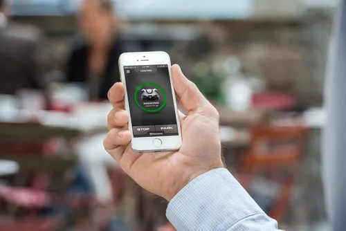 Husqvarna Automower Connect Modul inkl. eSIM Karte 2G+4G - Zubehör für Gartengeräte mit digitaler eSIM für 10 Jahre. Vernetzen Sie Ihren Automower® mit dem Smartphone und steuern Sie ihn weltweit über die App.