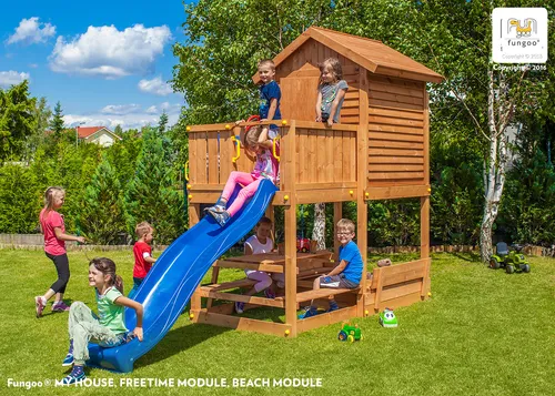 Fungoo Spielturm "My House Free Time Beach" mit Rutsche und Picknicktisch - Spiel- und Klettergeräte: Teak-Spielturm mit Holzhaus, blauer Rutsche und Sandkastenabdeckung – perfekt für unvergessliche Abenteuer im Garten!