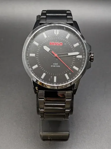 HUGO Analog Quarzuhr für Herren #First mit schwarzem Edelstahlarmband - 1530187 - Elegante Armbanduhr für Herren mit Quarz-Uhrwerk, wasserabweisend bis 3 bar und stilvollem schwarzen Edelstahlarmband – ideal für den modernen Mann.