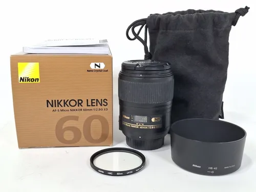 Nikon 60 mm F2.8 SWM AF-S Aspherical G ED Objektiv - Makroobjektiv mit F2.8 Blende, ideal für Detailaufnahmen, sehr guter Zustand und kompatibel mit Nikon F-Anschluss.