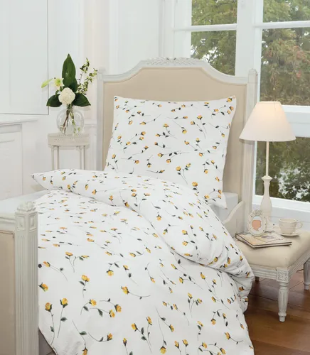Janine Bettwäsche Tango, Gelb - Floral und Hautfreundlich - Bettwäsche aus hochwertigem Seersucker, atmungsaktiv und pflegeleicht. Das romantische Blumenmuster in Gelb bringt frischen Wind in Ihr Schlafzimmer!
