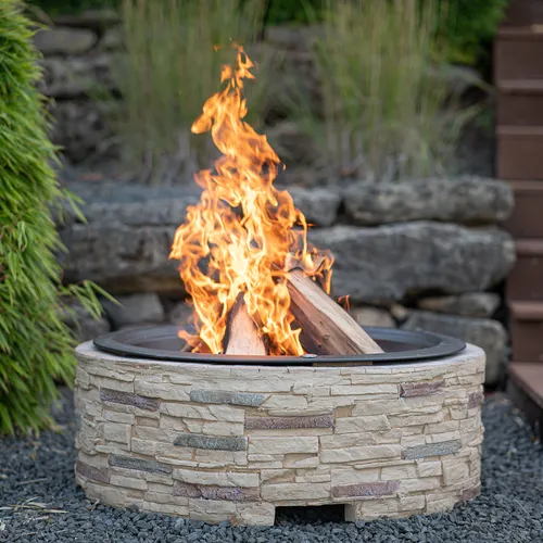 Westmann Feuerstelle in Steinoptik Stahl - Ofen für Grills, stilvolle Steinoptik sorgt für gemütliche Abende im Freien und eine angenehme Wärme.