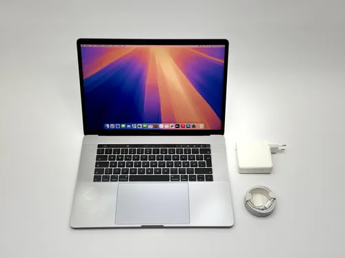Apple MacBook Pro 15 Zoll 2019 - Laptops - Leistungsstarker Laptop mit Intel Core i7, 16GB RAM und 256GB SSD, ideal für Grafikdesign und kreative Anwendungen.