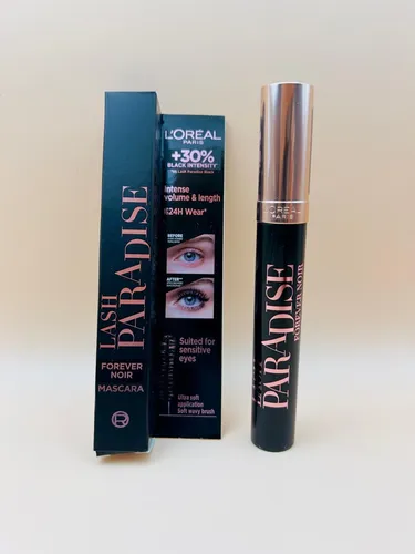 L'Oréal Paris Lash Paradise Mascara - Wimperntusche für intensives Volumen - Tiefschwarze Wimperntusche mit innovativer Weichfaserbürste für eine beeindruckende Länge und Definition. Ideal für empfindliche Augen, bietet sie bis zu 24 Stunden Halt ohne Verschmieren.
