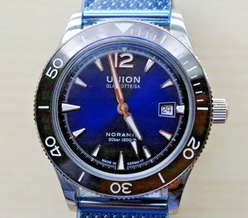 UNION GLASHÜTTE Noramis Sport Datum Blau D012.907.11.047.00 - Armbanduhr für Herren mit sportlichem und elegantem Design, 200 m wasserdicht, Automatikuhr mit Datumsanzeige und Saphirglas für höchste Qualität.