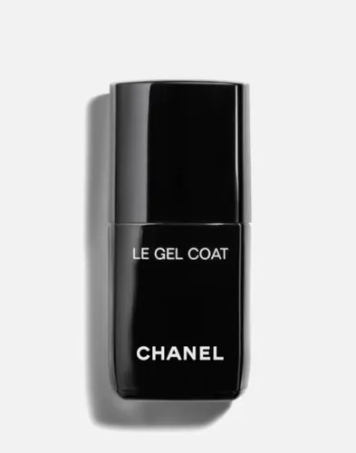 Chanel Le Gel Coat: Nagel-Überlack für perfekten Glanz - Make Up: CHANEL Le Gel Coat bietet einen lackierten Finish und verbesserte Schutz für Ihre Nägel.