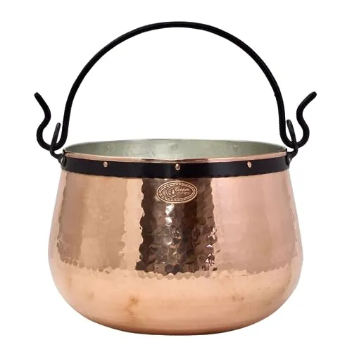 CopperGarden Kupferkessel 20 L mit Henkel – Robuster Gulaschkessel aus verzinntem Kupfer - VIELSEITIG einsetzbar – ideal für Gulasch, Feuerzangenbowle und mehr. Der Kupferkessel sorgt für optimale Wärmeverteilung und ist lebensmittelecht. Langlebig und nachhaltig, perfekt für jedes Outdoor-Abenteuer.