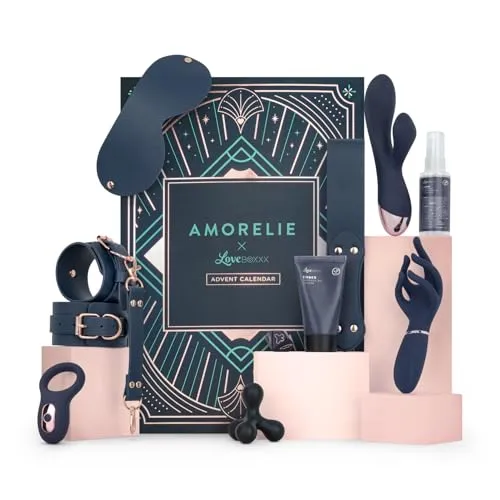 AMORELIE Erotischer Adventskalender für Paare & Singles - Sexspielzeug-Sets mit 24 aufregenden Überraschungen für eine sinnliche Vorweihnachtszeit – inklusive wiederaufladbaren Toys in diskretem Design.