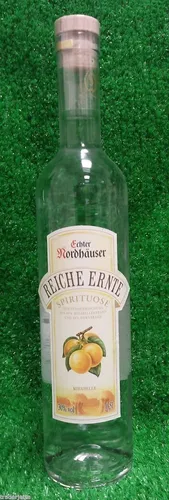 Echter Nordhäuser Reiche Ernte MIRABELLE - Hochwertiger Mirabellen-Schnaps - Wodka mit 30% Alkoholgehalt, ideal für Genießer und besondere Anlässe.