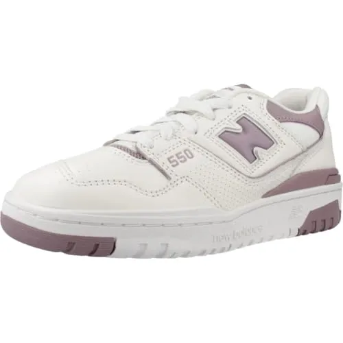 New Balance Damen 550 Sneaker, Sea Salt 108, 37.5 EU - Sportlicher Damen Sneaker mit verstellbarem Spitzenverschluss für optimalen Komfort. Das strapazierfähige Obermaterial kombiniert Leder und Mesh für einen modernen Look. Ideal für den Alltag und Freizeitaktivitäten.