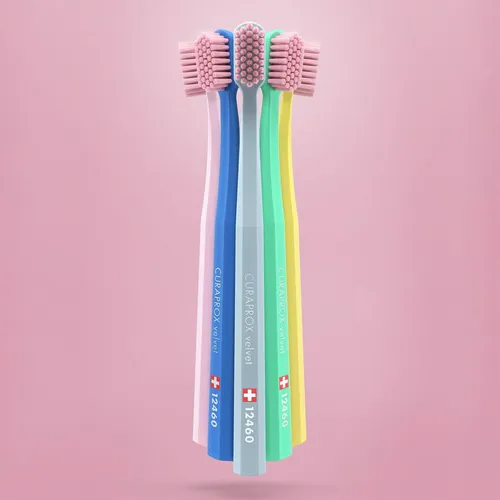 Curaden CURAPROX Sensitive Zahnbürste CS 12460 Velvet - Zahnpflegeartikel mit ultra weichen CUREN®-Borsten für sanfte und effektive Reinigung, ideal für empfindliche Zähne und Zahnfleisch.