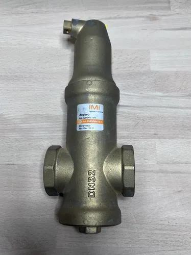 IMI ZEPARO ZUV Mikroblasenabscheider 1 1/4" IG - Effizienter Mikroblasenabscheider für Zentralheizungen, hergestellt in Deutschland aus hochwertigem Messing für optimale Lufttrennung und Systemeffizienz.